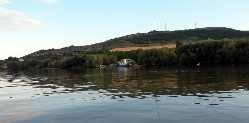 Отель Delta Pontoon Махмудия Экстерьер фото